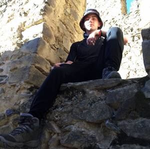 Meet your Posher, Laurent